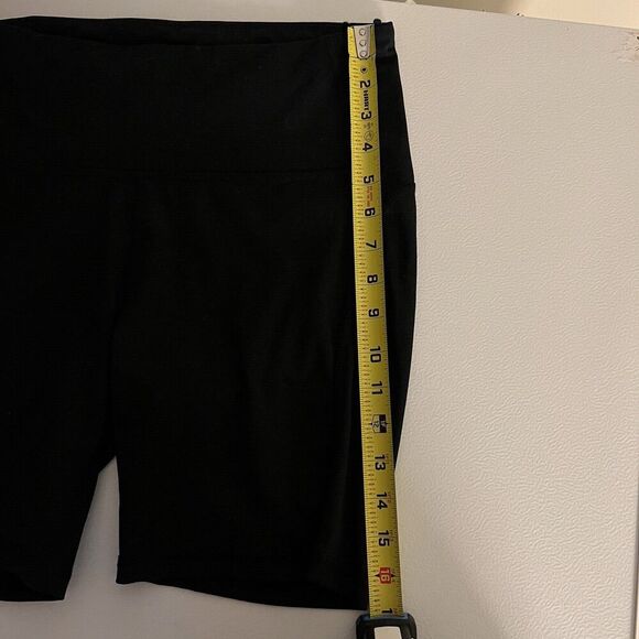 All In Motion Womens MEDIUM Black Active Compression Bike Shorts 7.5" - Picture 7 of 7